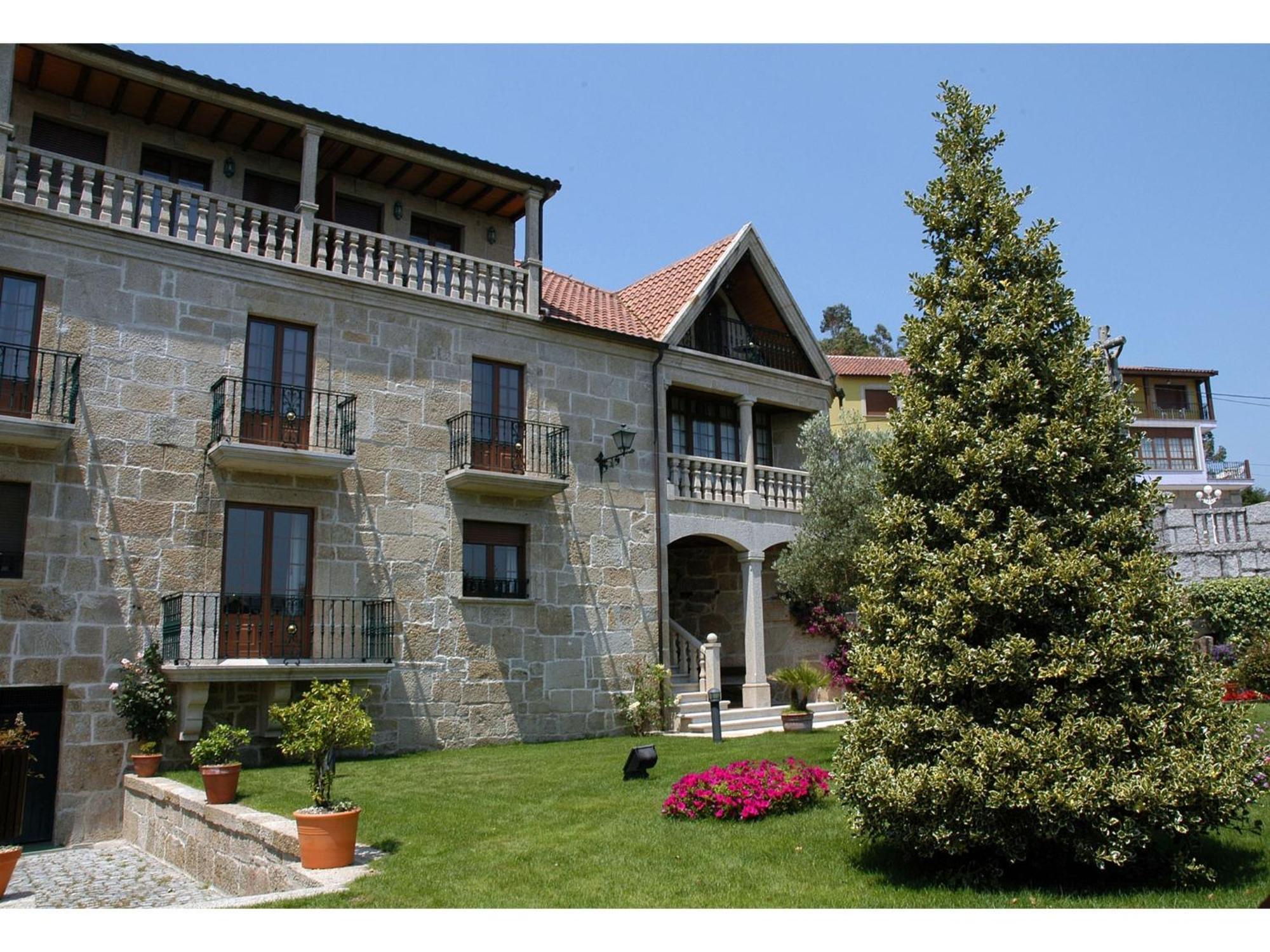 בית הארחה Lestrove 	Casa Antiga Do Monte מראה חיצוני תמונה