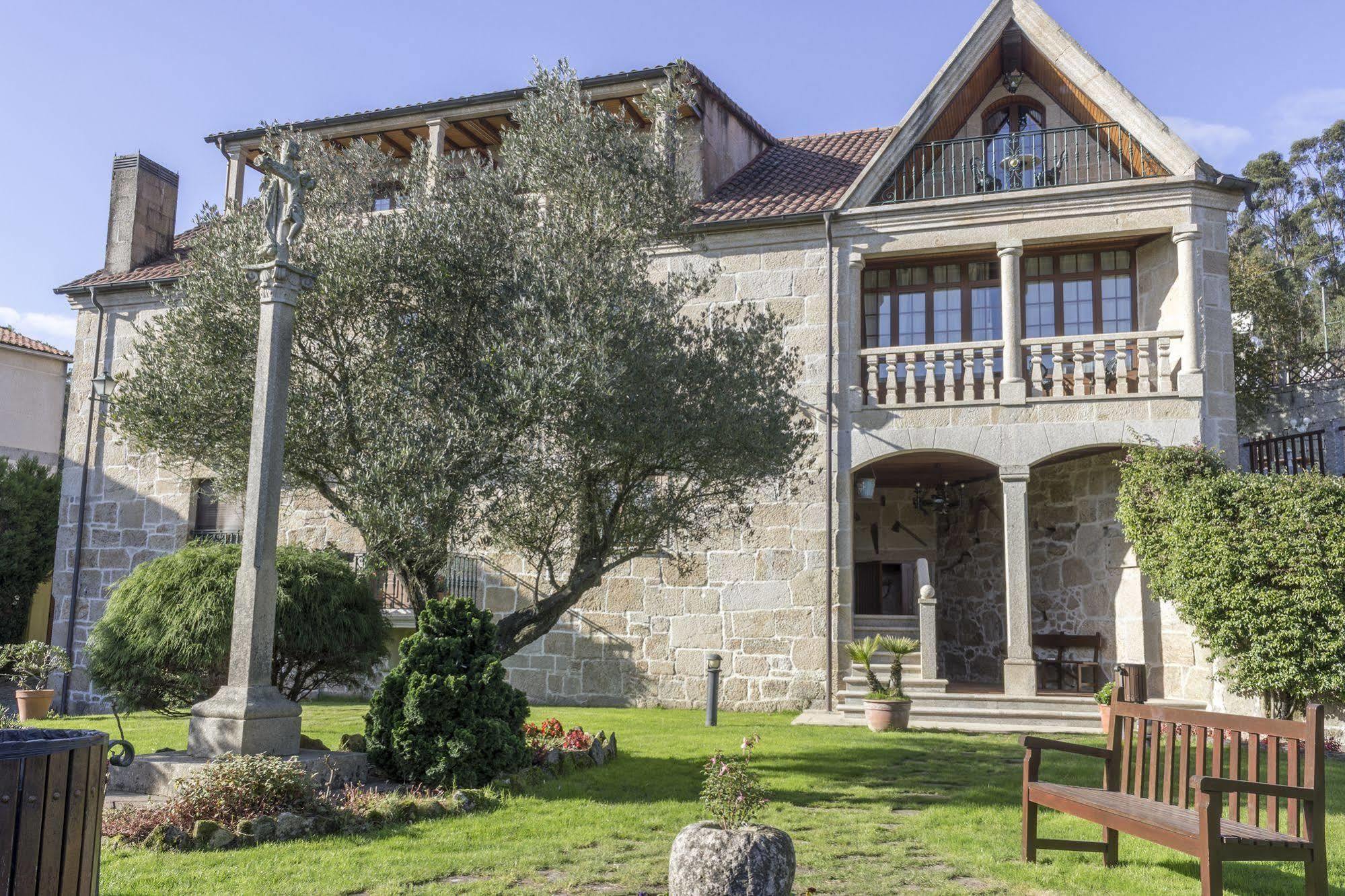 בית הארחה Lestrove 	Casa Antiga Do Monte מראה חיצוני תמונה